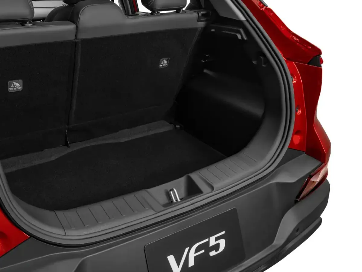 VF 5 – Khoang hành lý